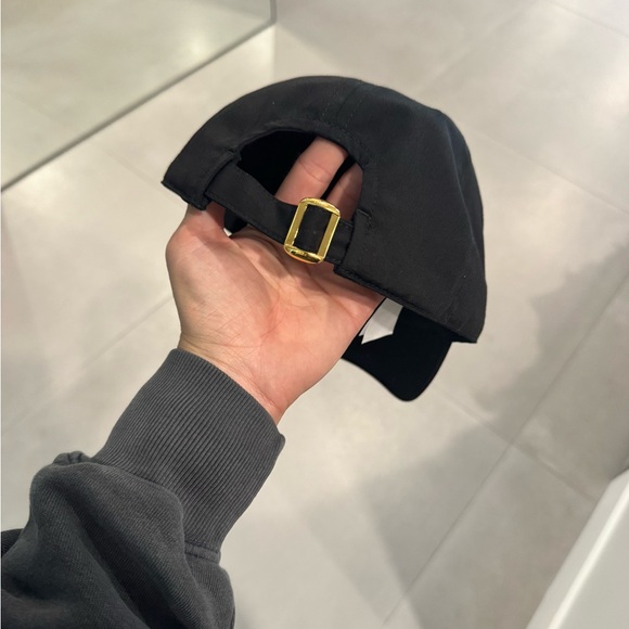 Celine baseball cap worn twice size medium - Picture 2 of 2